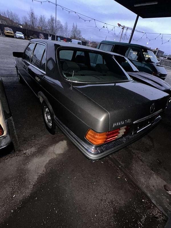Gebraucht Mercedes S280 185 PS (136 kW) 1984 Limousine