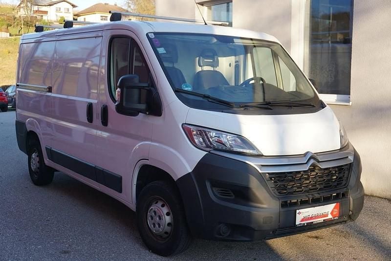 Gebraucht Citroën Jumper 140 PS (102 kW) 2020 Weiss  normal Van / Kleinbus