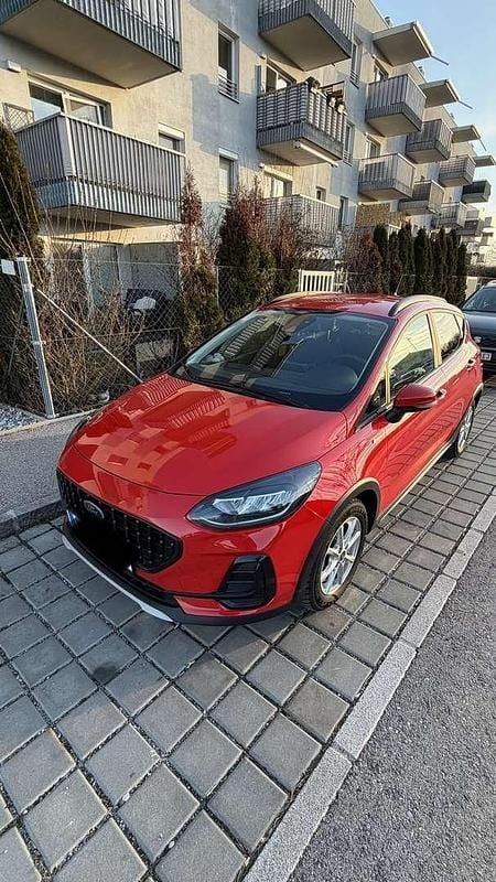 Rot Gebraucht 2022 Ford Fiesta Active X Limousine | € 15.900 (Fairer Preis) - Bild 1/4