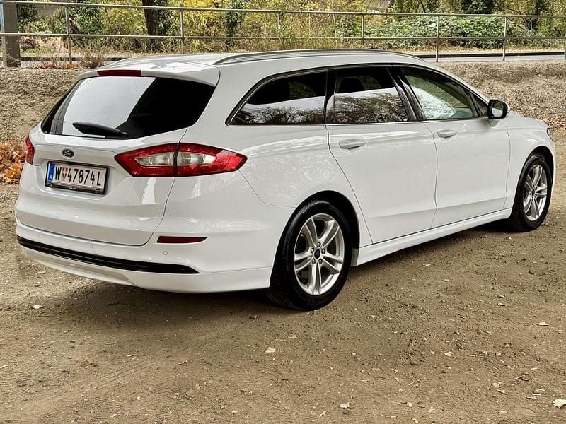 Gebraucht Ford Mondeo Titanium 120 PS (88 kW) 2018 Weiß Kombi