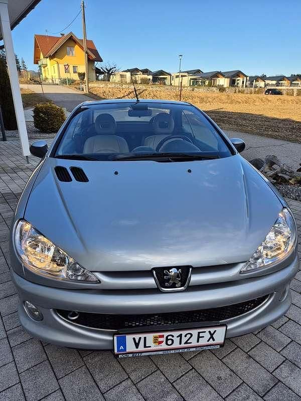 Gebraucht Peugeot 206 CC Platinum 136 PS (100 kW) 2005 Grau Cabrio