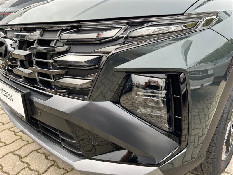 Gebraucht Hyundai Tucson GO! 159 PS (116 kW) 2023 Cypress green / schwarz SUV