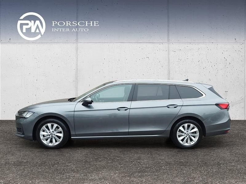 Gebraucht Skoda Superb Selection 150 PS (110 kW) 2025 Mittelgrau  metallic Kombi