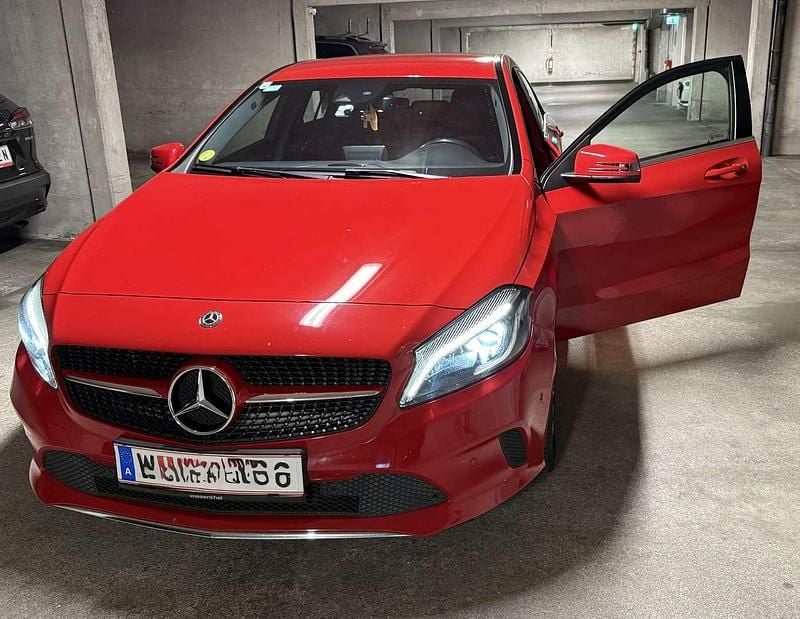 Gebraucht 2017 Mercedes A180 Edition Limousine | € 17.999 (Etwas zu teuer) - Bild 1/4