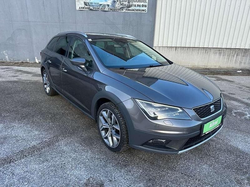 Grau Gebraucht 2015 Seat Leon X-Perience 4Drive Kombi | € 12.850 - Bild 1/4