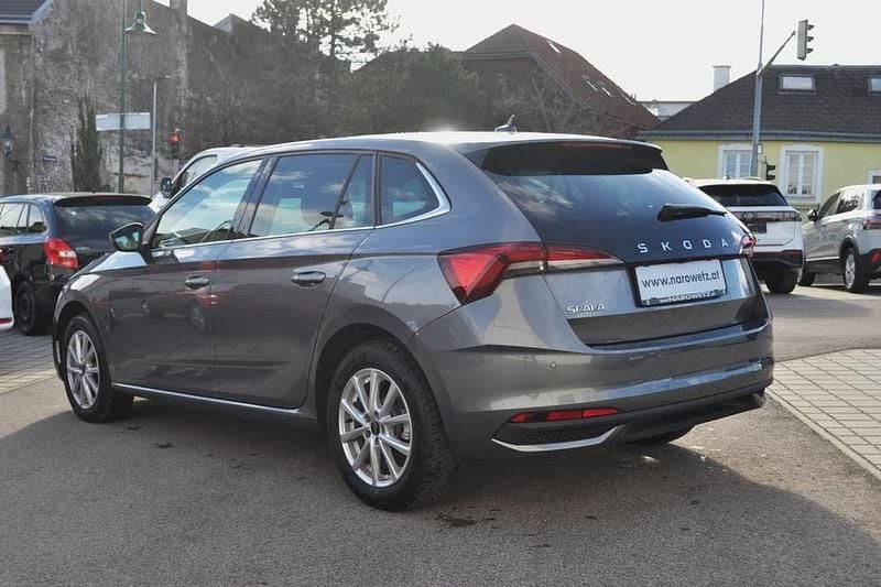 Neu Skoda Scala Selection 115 PS (84 kW) 2025 Mittelgrau  metallic Kleinwagen