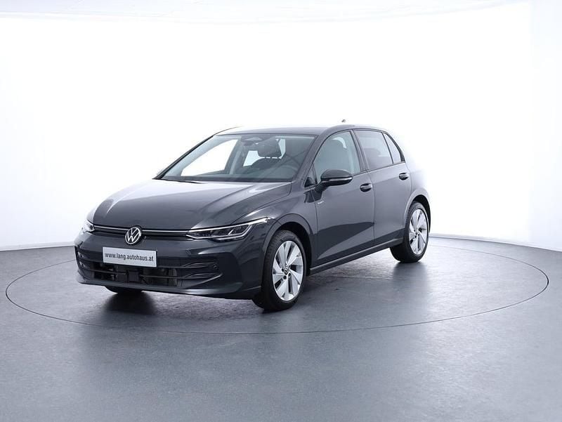 Neu VW Golf VIII 116 PS (85 kW) 2025 Mittelgrau  normal Limousine