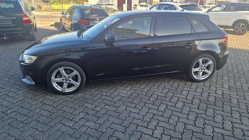 Schwarz Gebraucht 2017 Audi A3 Limousine | € 14.900 (Guter Preis) - Bild 1/4