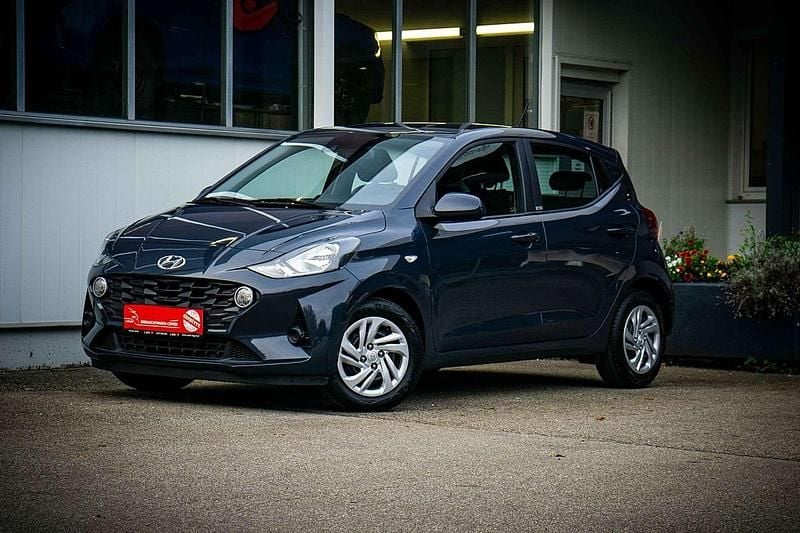 Gebraucht Hyundai i10 67 PS (49 kW) 2021 Grau Kleinwagen