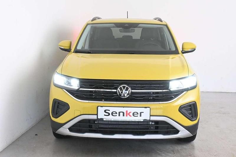 Neu VW T-Cross Life 95 PS (69 kW) 2025 Mittelgelb  metallic SUV