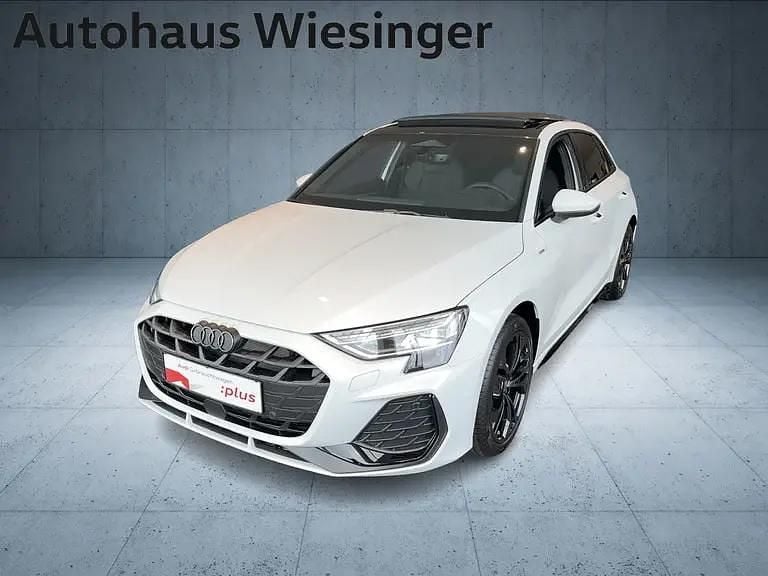 Weiss metallic Neu 2025 Audi A3 S-Line Limousine | € 45.900 (Teuer) - Bild 1/4