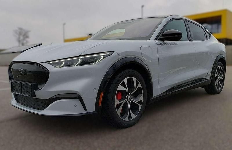 Gebraucht Ford Mustang Mach-E Premium 258 kW (351 PS) 2024 Weiß SUV