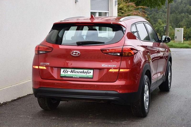 Gebraucht Hyundai Tucson 132 PS (97 kW) 2020 Rot SUV