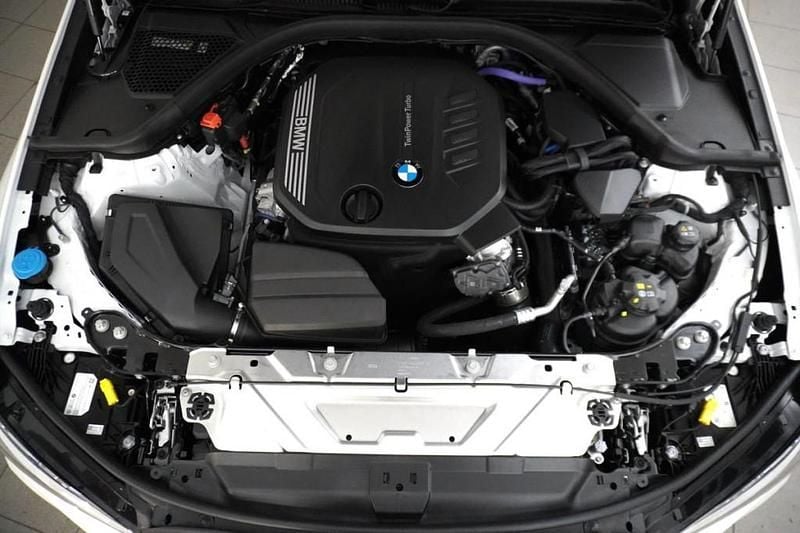 Gebraucht BMW 320 Efficient Dynamics 190 PS (139 kW) 2024 Mineralweiß Kombi