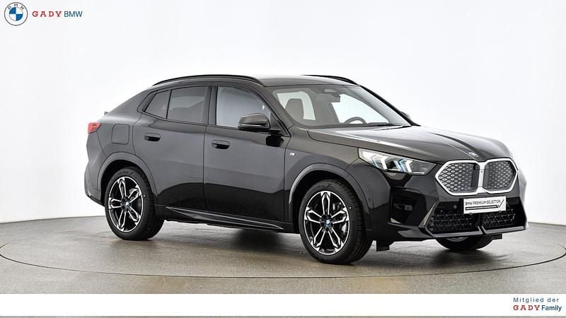 Gebraucht BMW iX2 Shadowline 150 kW (204 PS) 2025 Schwarz SUV