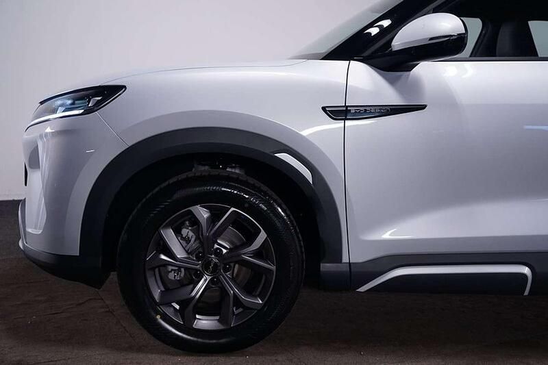 Neu BYD Atto 2 Active 130 kW (177 PS) 2025 Weiß SUV