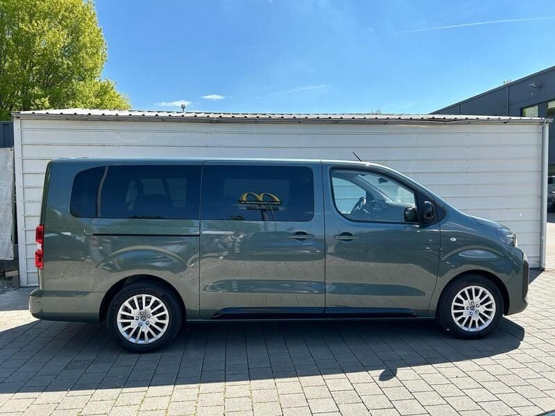 Gebraucht Peugeot Traveller Business-Line 179 PS (131 kW) 2025 Grau Van / Kleinbus