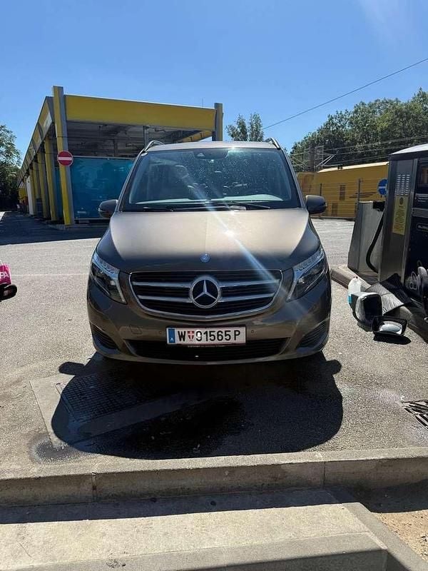 Gebraucht Mercedes V250 Avantgarde 190 PS (139 kW) 2016 Grau Van / Kleinbus