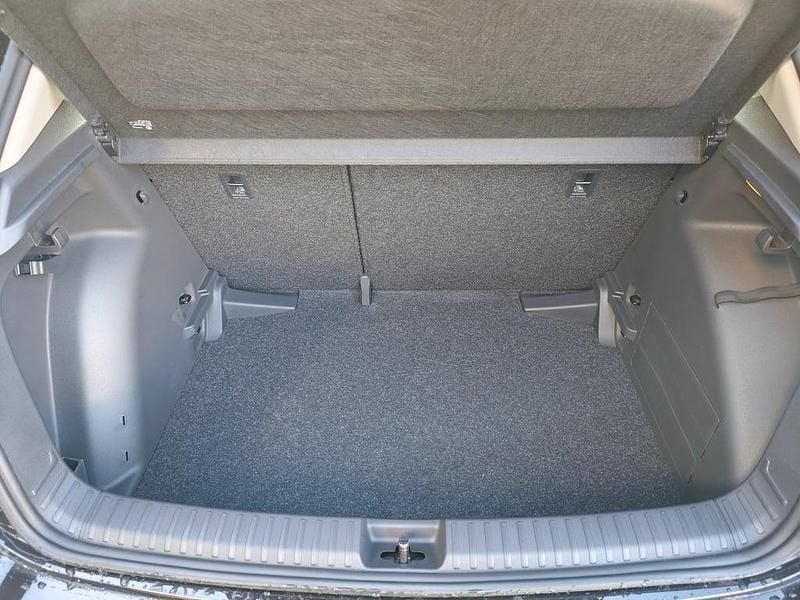 Gebraucht Skoda Fabia Essence 95 PS (69 kW) 2026 Schwarz  metallicperleffektno Kleinwagen