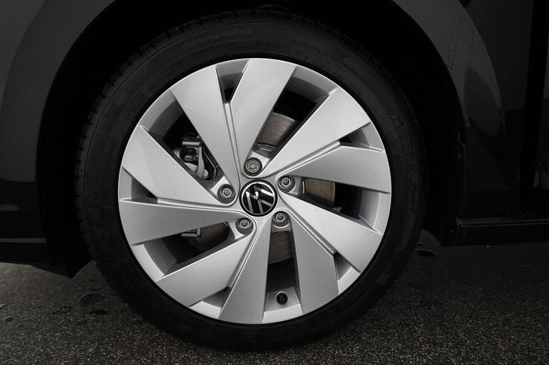 Neu VW Golf VIII Edition 204 PS (150 kW) 2025 Limousine