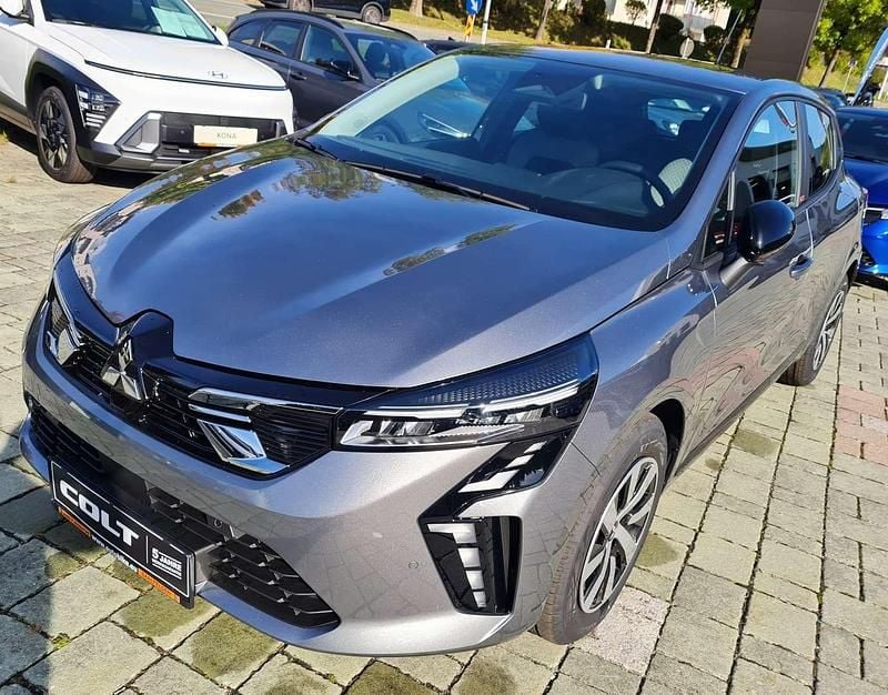 Grau Neu 2025 Mitsubishi Colt Invite Limousine | € 17.840 (Guter Preis) - Bild 1/1