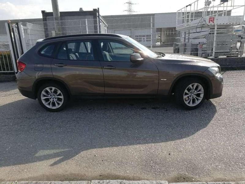 Braun Gebraucht 2010 BMW X1 SUV | € 8.000 (Fairer Preis) - Bild 1/4