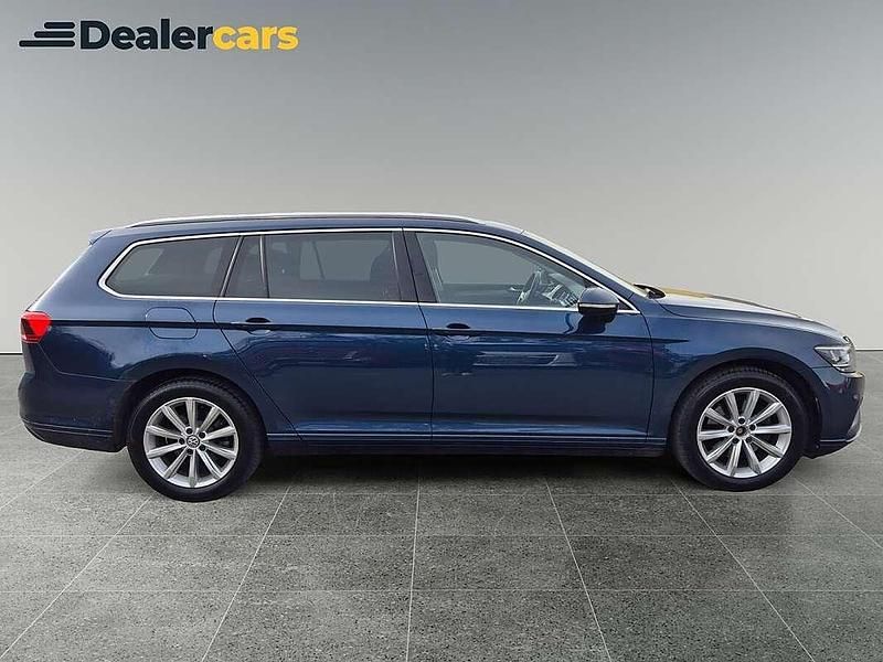 Gebraucht VW Passat Business 120 PS (88 kW) 2020 Blau Kombi