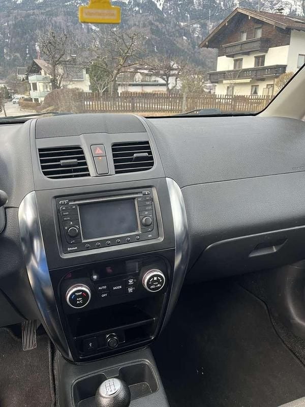 Gebraucht Fiat Sedici Emotion 120 PS (88 kW) 2012 Weiß SUV