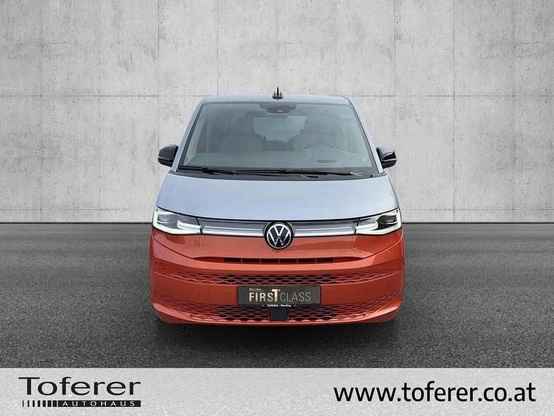 Gebraucht VW Multivan Style 150 PS (110 kW) 2024 Silber  metallic Van