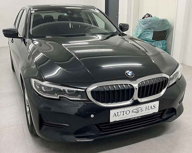 Gebraucht BMW 318 Advantage 150 PS (110 kW) 2019 Schwarz Limousine