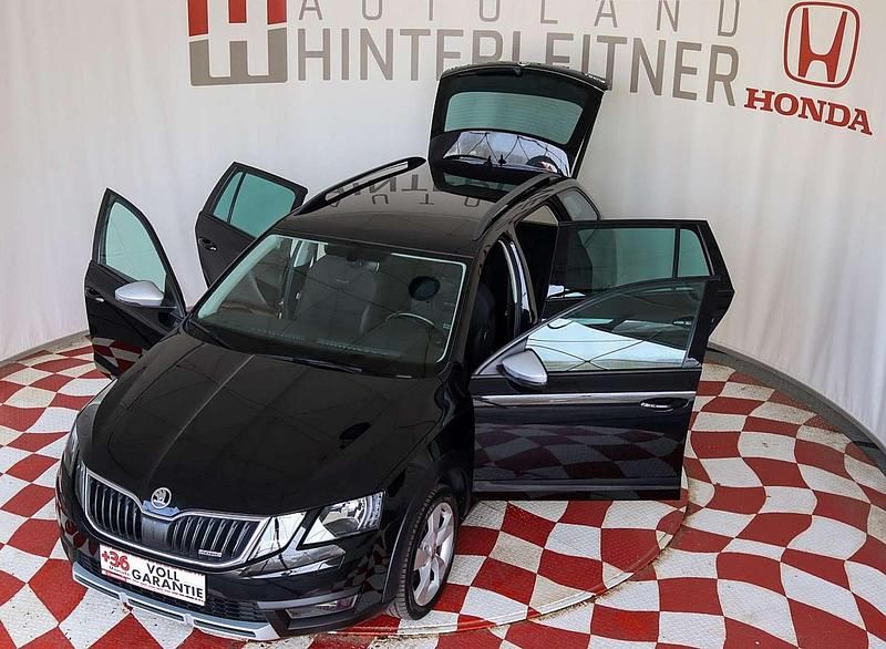 Gebraucht Skoda Octavia Scout 184 PS (135 kW) 2018 Schwarz Kombi