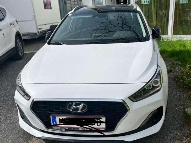 Gebraucht Hyundai i30 136 PS (100 kW) 2019 Weiß Kombi
