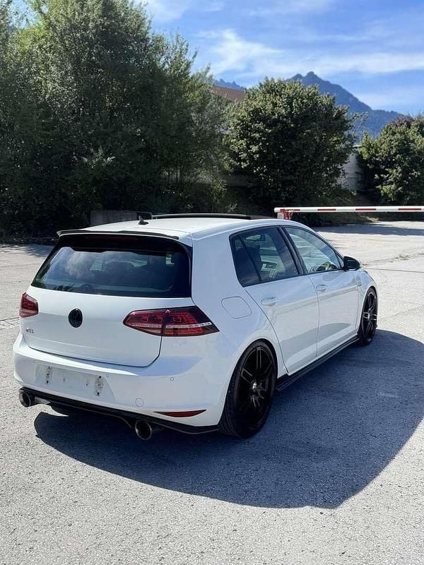 Gebraucht VW Golf VII GTI 230 PS (169 kW) 2015 Limousine