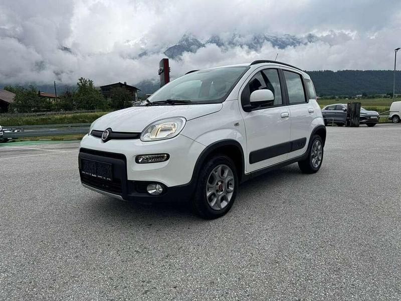 Gebraucht Fiat Panda 4x4 86 PS (63 kW) 2015 Weiß Kleinwagen