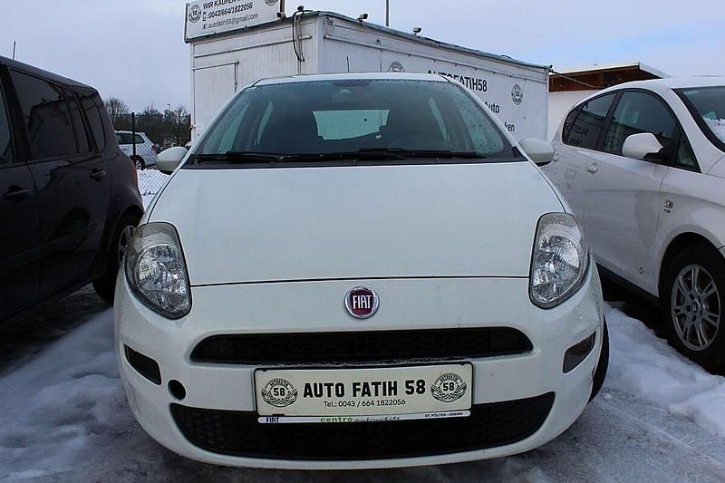 Gebraucht Fiat Punto Easy 69 PS (50 kW) 2013 Weiß Limousine