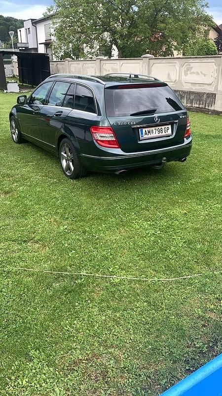Gebraucht Mercedes C200 Classic 224 PS (164 kW) 2004 Grün Kombi