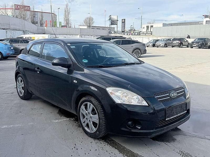 Gebraucht Kia ProCeed 105 PS (77 kW) 2008 Schwarz Kleinwagen