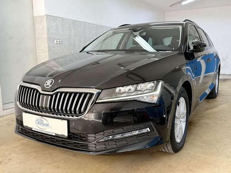 Gebraucht Skoda Superb Ambition 150 PS (110 kW) 2022 Schwarz Kombi