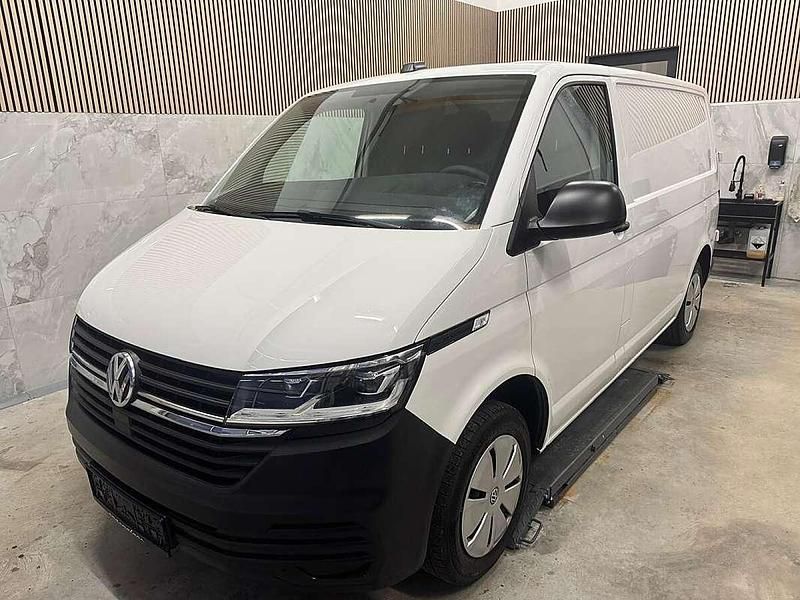 Gebraucht VW T6.1 150 PS (110 kW) 2021 Weiß Van