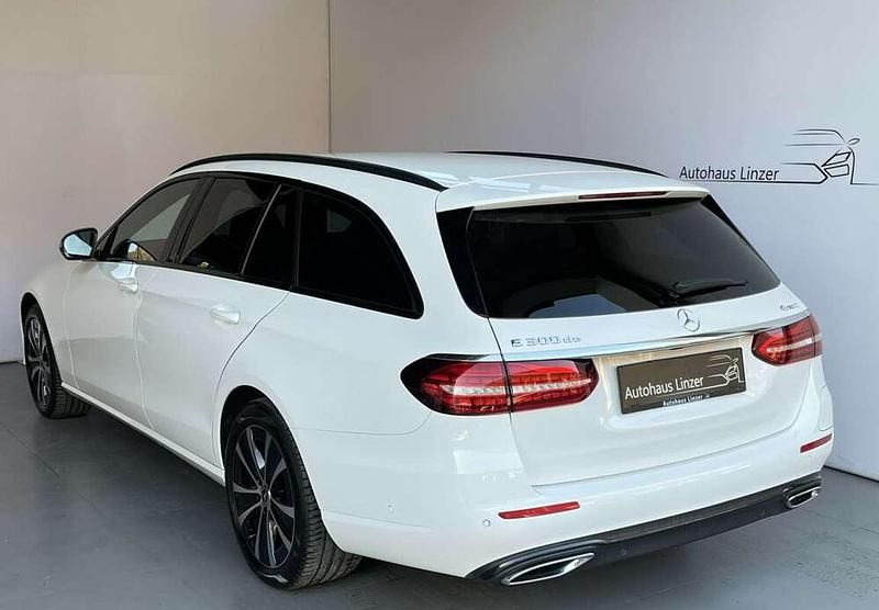 Gebraucht Mercedes E300 194 PS (142 kW) 2021 Weiß Kombi