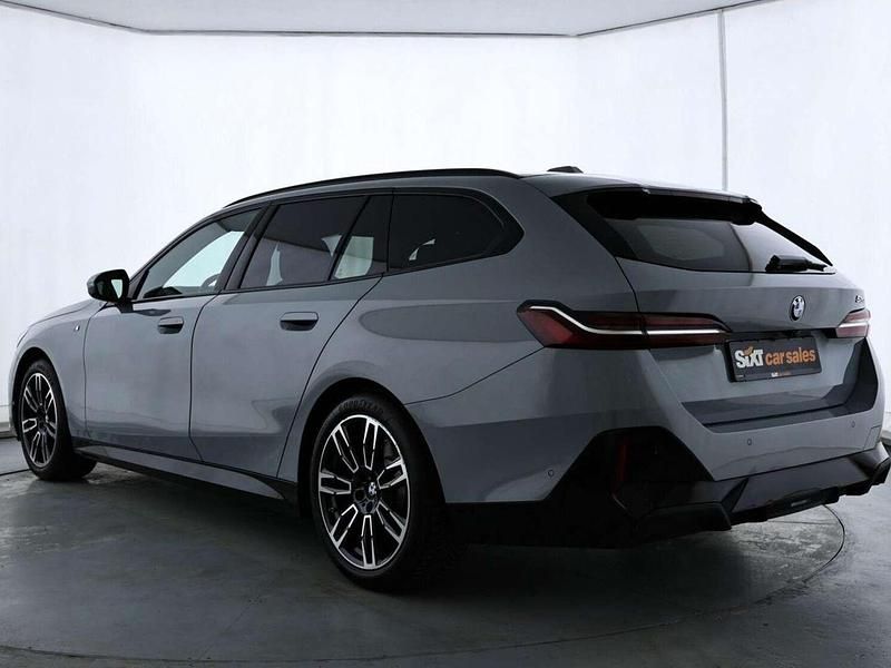 Gebraucht BMW 520 M Sport 190 PS (139 kW) 2025 Grau Kombi