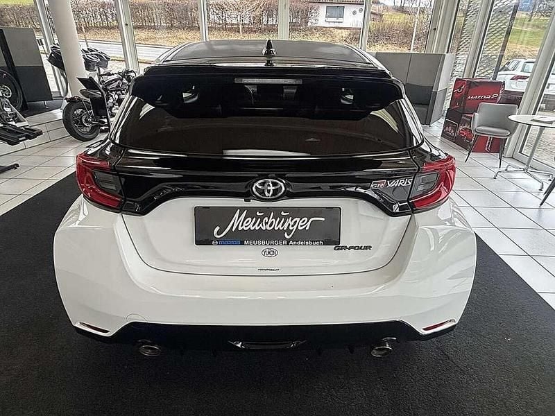 Gebraucht Toyota Yaris 261 PS (191 kW) 2021 Weiß Kleinwagen