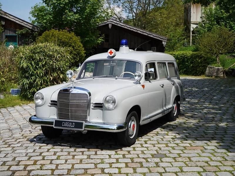 Grau Gebraucht 1961 Mercedes 190 Limousine | € 67.500 - Bild 1/4