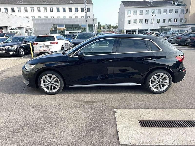 Gebraucht Audi A3 Ambiente 116 PS (85 kW) 2025 Schwarz Limousine