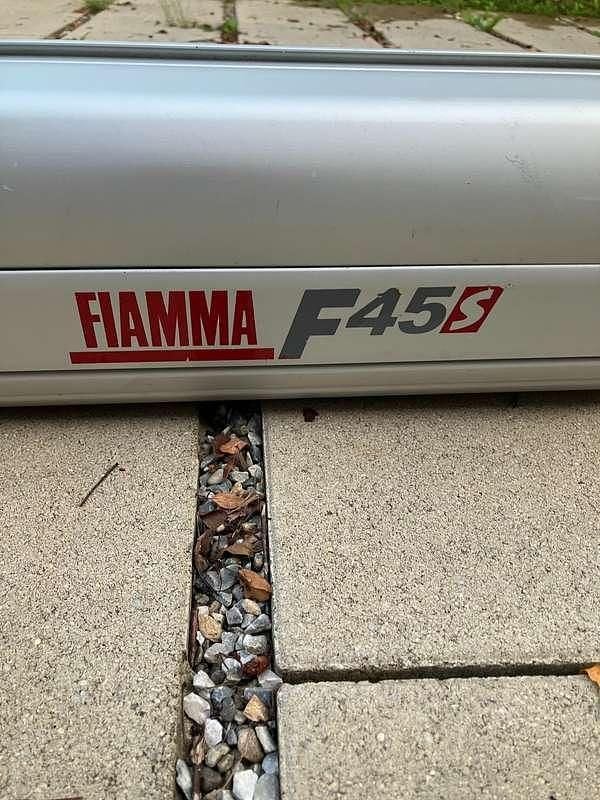 Gebraucht VW Multivan Startline 140 PS (102 kW) 2010 Grau Van