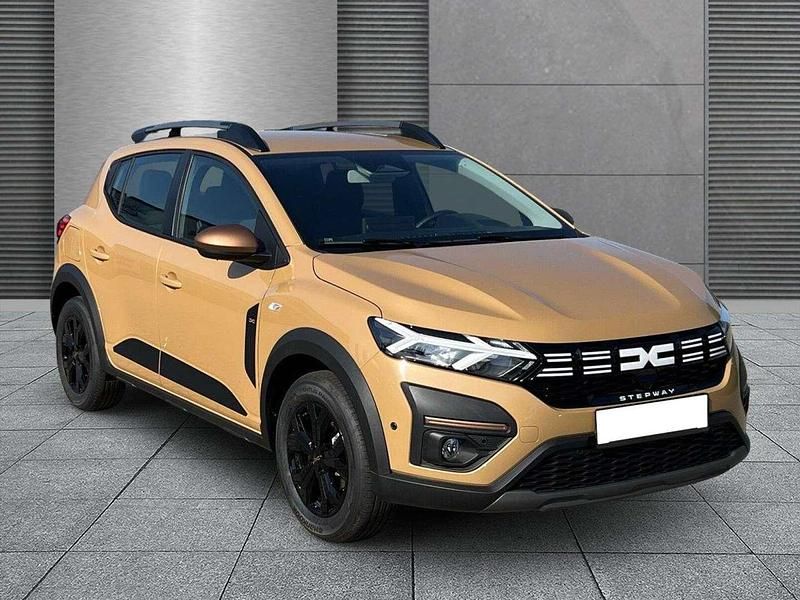 Beige Neu 2025 Dacia Sandero Extreme Kleinwagen | € 21.102 (Fairer Preis) - Bild 1/4