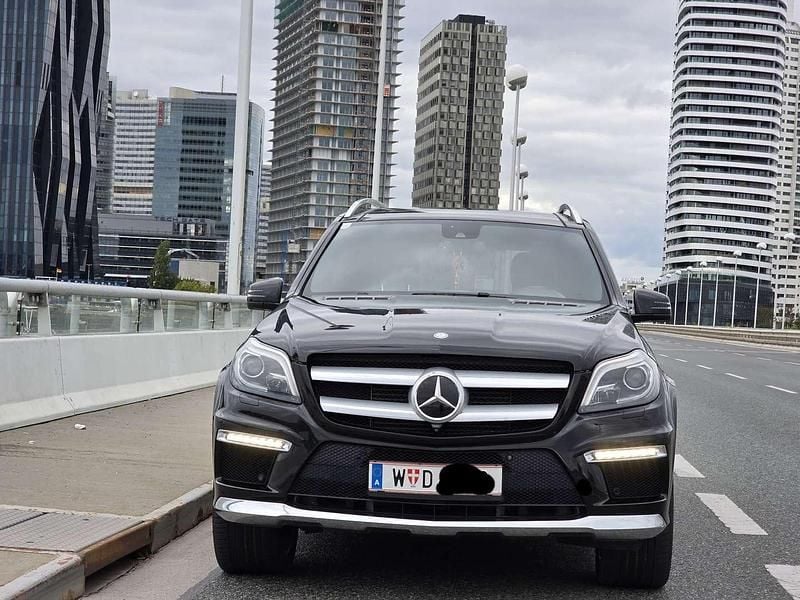 Schwarz Gebraucht 2014 Mercedes GL350 SUV | € 30.000 - Bild 1/4