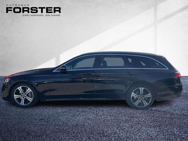 Gebraucht Mercedes E220 AMG 194 PS (142 kW) 2018 Schwarz Kombi