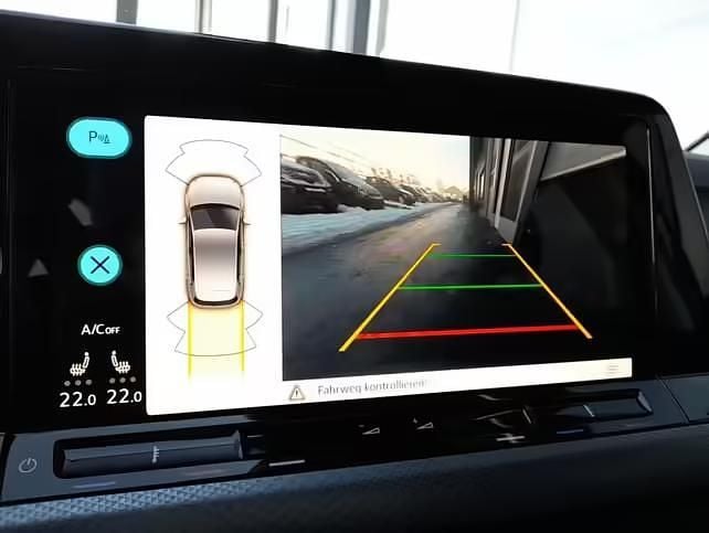 Gebraucht VW Golf VIII Active 150 PS (110 kW) 2022 Delfingraumet. Limousine