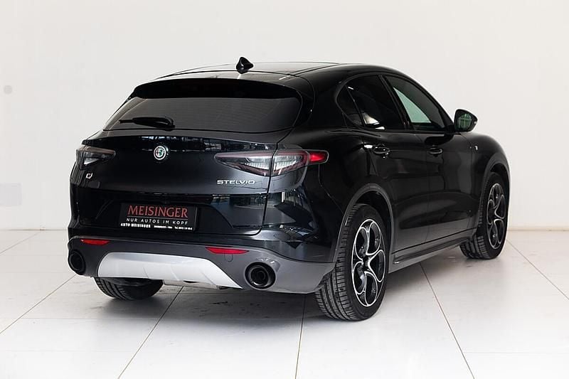 Gebraucht Alfa Romeo Stelvio Ti 209 PS (153 kW) 2023 Schwarz SUV